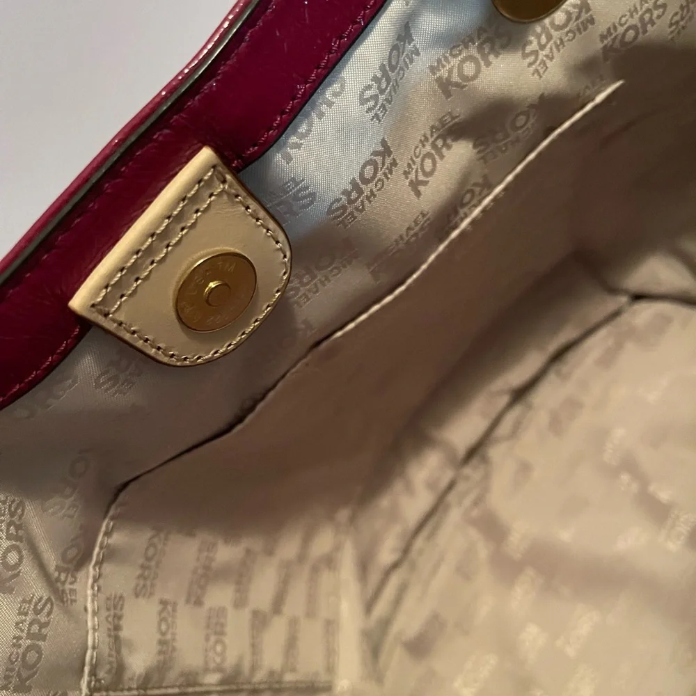 Michael Kors Jet Set Burgundy Tote - Picture 7 of 8